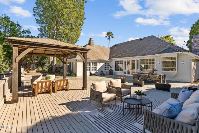 Detail Gallery Image 32 of 45 For 2596 Wallingford Dr, Beverly Hills,  CA 90210 - 4 Beds | 3/1 Baths