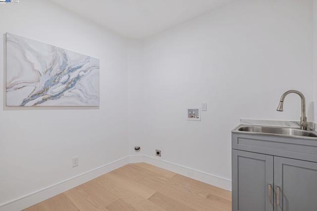 41511 Chadbourne Dr, Fremont CA: https://media.crmls.org/mediaz/7e1b733b-0f92-4707-896b-f604400adb8f.jpg