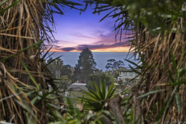 Image 7 of 37 For 6430 La Jolla Scenic Dr S