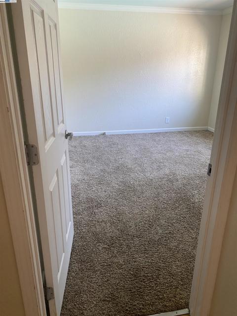 Image 12 of 24 For 3086 Greenview Dr