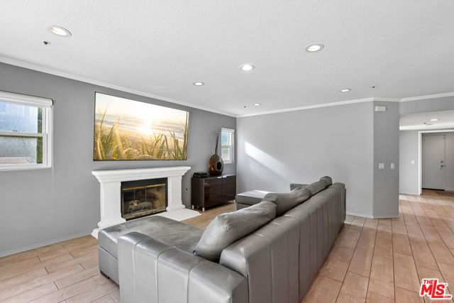 4 Bed Home for Sale in Los Angeles, California