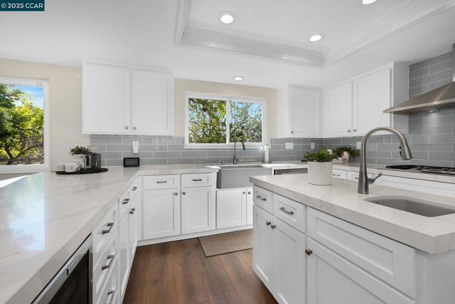 4072 Westminster Pl, Danville CA: https://media.crmls.org/mediaz/7e1cc265-2fc8-4135-aeb6-571b669c4669.jpg