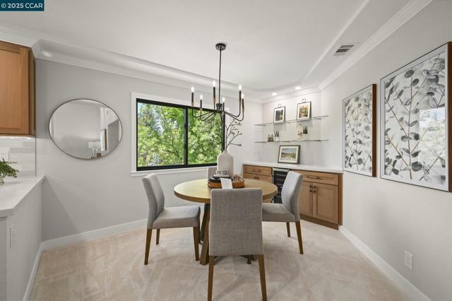 600 Terra California Dr, Walnut Creek CA: https://media.crmls.org/mediaz/7e1dc94f-e99e-4339-b3ea-e6bab4e7c97b.jpg