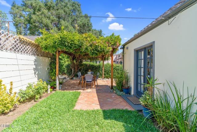 1421 Monte Vista Street, Pasadena CA: https://media.crmls.org/mediaz/7e1e2833-b1fb-4c93-bfab-acf0763916f1.jpg