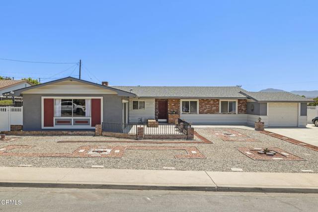 220 Lantana Street, Camarillo CA: https://media.crmls.org/mediaz/7e1e6e38-8efb-41cc-ba02-b01b3d627caf.jpg