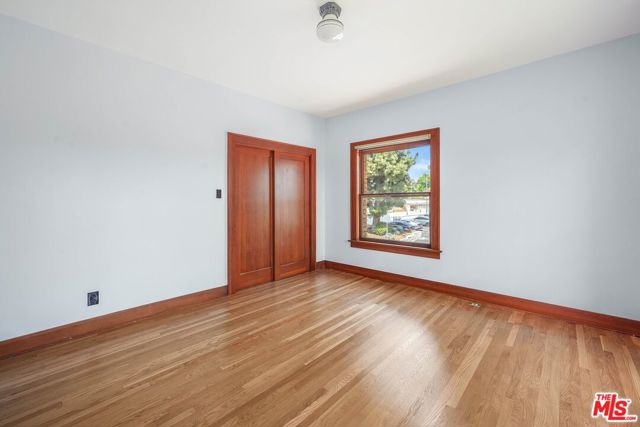 5121 1/2 EAGLE ROCK Boulevard, Los Angeles CA: https://media.crmls.org/mediaz/7e1ed7a2-b9a6-4a65-b85a-d9ea1696bb99.jpg