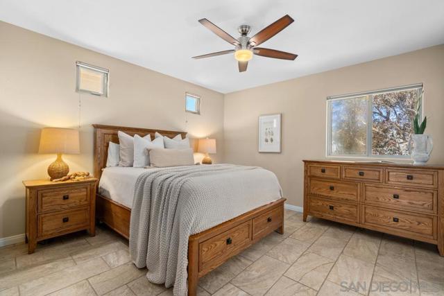 814 Kingston Ct, San Diego CA: https://media.crmls.org/mediaz/7e2007b9-c282-462e-9eab-435154abc196.jpg