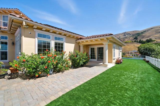 44989 Vista Del Sol, Fremont CA: https://media.crmls.org/mediaz/7e20aa78-669f-4693-8fc1-511c7ce6bdfc.jpg