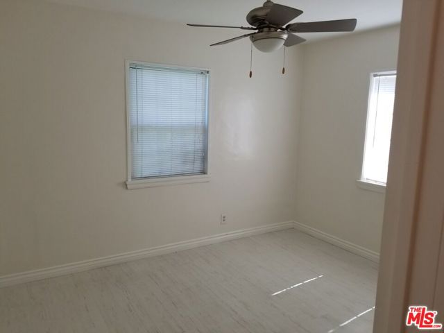 11059 CALIFA Street photo 22