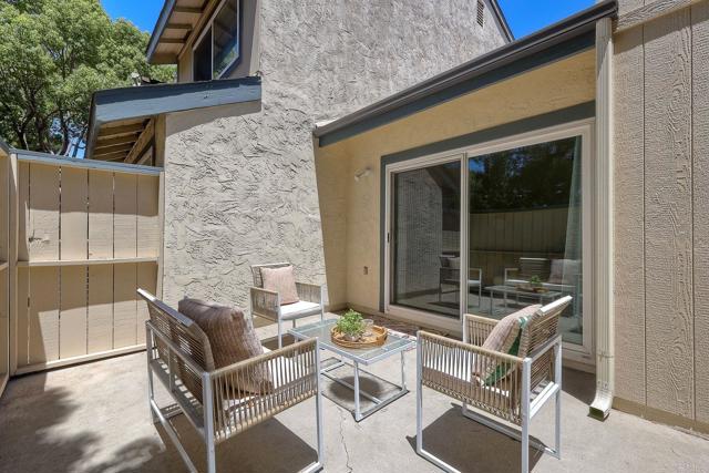 232 Cerco Rosado, San Marcos CA: https://media.crmls.org/mediaz/7e20b13a-6375-49b0-887d-44ff98e36bba.jpg