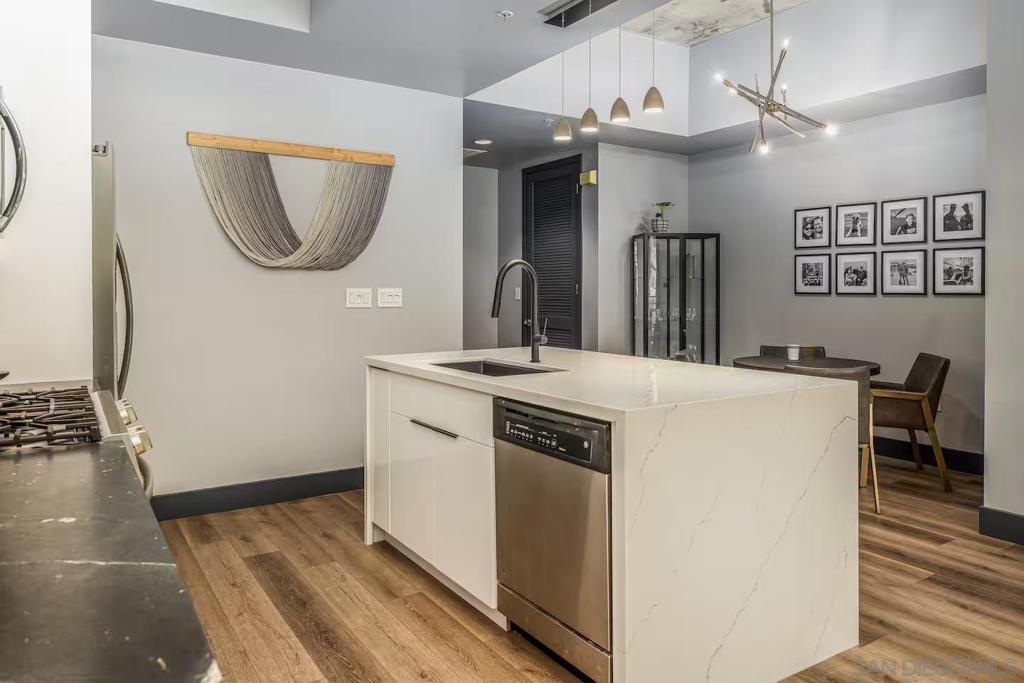 1050 Island Ave - photo 5