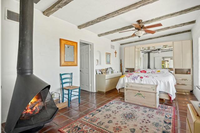 48600 Coyote Road, Palm Desert CA: https://media.crmls.org/mediaz/7e218151-95cd-4944-bb77-ff2c9995cb00.jpg