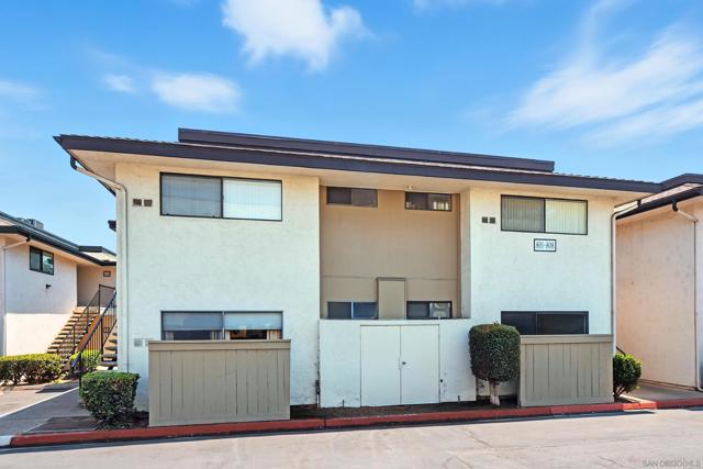 450 W W Vermont Ave, Escondido CA: https://media.crmls.org/mediaz/7e21a71b-00fc-4e1d-80f8-eef5846c5850.jpg