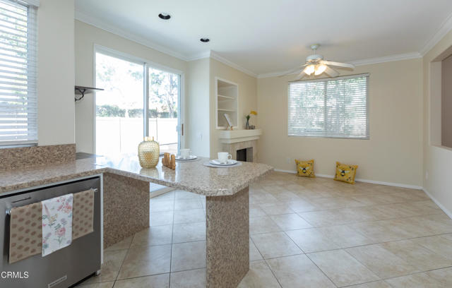 Detail Gallery Image 14 of 33 For 395 via Cantilena, Camarillo,  CA 93012 - 3 Beds | 2/1 Baths