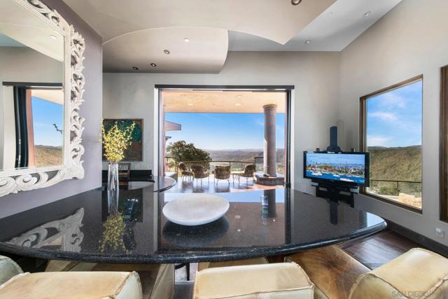 19210 Highland Hills Dr, Ramona CA: https://media.crmls.org/mediaz/7e21cde0-0980-44f5-b88d-f7ed02cedfaf.jpg