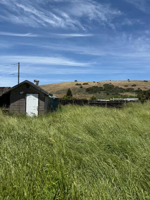 22501 San Vicente Avenue, San Jose CA: https://media.crmls.org/mediaz/7e22e5f4-c3bd-47a5-beb6-4f7c4fabbfc3.jpg