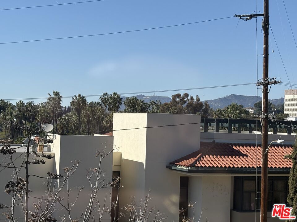 https://media.crmls.org/mediaz/7e23ba92-6534-431d-9d1e-27df53aee6e5.jpg?preset=X-Large