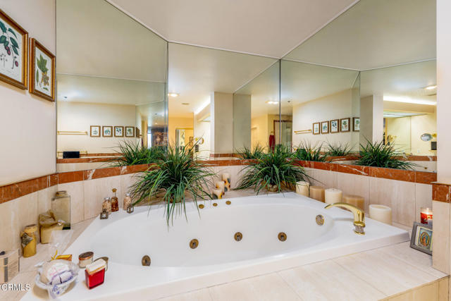 Detail Gallery Image 25 of 33 For 10724 Wilshire Bld #607,  Los Angeles,  CA 90024 - 3 Beds | 4 Baths