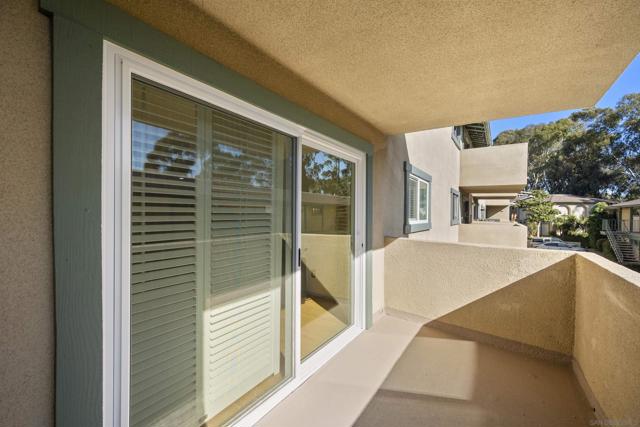 4651 Pico St, San Diego CA: https://media.crmls.org/mediaz/7e248a37-620a-46b0-b761-c3e3714ff2b6.jpg