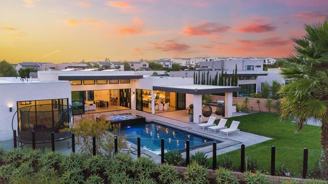 5384 Aurora Summit Trl, San Diego CA: https://media.crmls.org/mediaz/7e24a47f-9040-4cc5-82af-6f52f9742bda.jpg