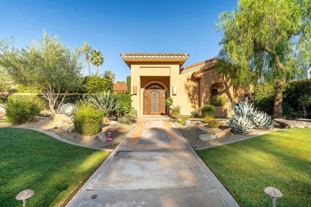 37551 Thompson Road, Rancho Mirage CA: https://media.crmls.org/mediaz/7e24bcaa-3fa6-4085-8ead-01740c12ebb0.jpg