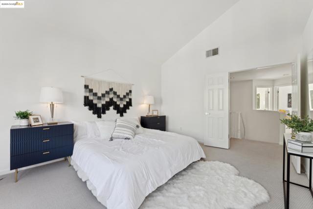 102 Waterview Dr, Richmond CA: https://media.crmls.org/mediaz/7e26531c-362b-4c66-8456-45761d39c799.jpg