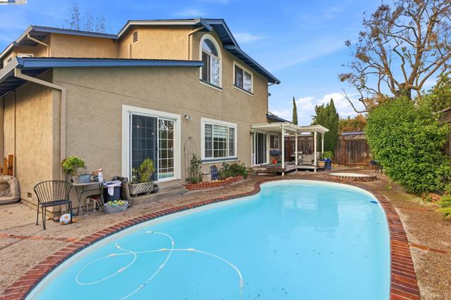 2891 Calle Reynoso, Pleasanton CA: https://media.crmls.org/mediaz/7e2667cf-d82a-47ae-a5f1-ac25e6555882.jpg