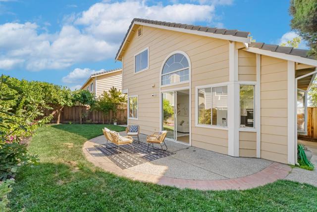 1274 Notting Hill Drive, San Jose CA: https://media.crmls.org/mediaz/7e26ee06-27f5-4c51-90fd-1e307817c6bf.jpg