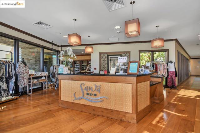 1147 Saint Julien St, Brentwood CA: https://media.crmls.org/mediaz/7e2781bd-948b-4376-bdff-e9789334c7f3.jpg