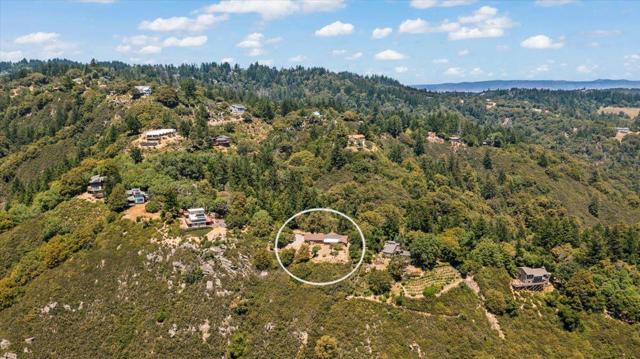 18584 Favre Ridge Road, Los Gatos CA: https://media.crmls.org/mediaz/7e2877e3-5219-43bb-8843-40e2a1b8029e.jpg