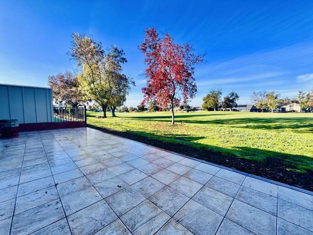 808 Duffin Drive, Hollister CA: https://media.crmls.org/mediaz/7e2909aa-ff15-40ff-8655-66330b7a6e14.jpg