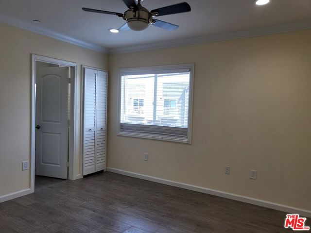 2758 W 12th Street, Los Angeles CA: https://media.crmls.org/mediaz/7e293b9b-ff7c-4875-be66-9e5d88e1d7c0.jpg