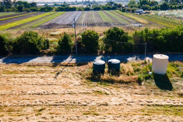 6200 Frye Lane, Hollister CA: https://media.crmls.org/mediaz/7e2a6473-60d4-4100-8841-3ee2f0768b83.jpg