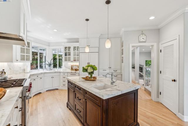 1617 Campesino Ct., Alamo CA: https://media.crmls.org/mediaz/7e2b5166-3b44-4e0c-badc-23982106d2b2.jpg