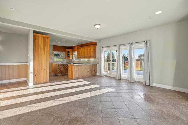 206 Gaffey Road, Watsonville CA: https://media.crmls.org/mediaz/7e2c058c-9d3b-450e-ad2f-7b7c6b165fe3.jpg