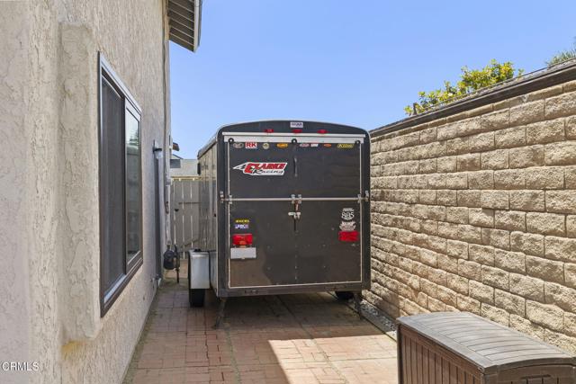 3051 Ketch Place, Oxnard CA: https://media.crmls.org/mediaz/7e2c2794-17ca-4d9d-9272-28e100f43f68.jpg