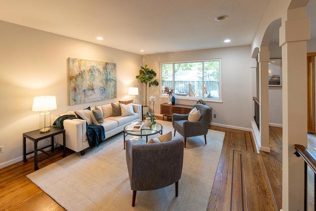 3523 Oak Drive, Menlo Park CA: https://media.crmls.org/mediaz/7e2cb293-8108-4e68-b1eb-a198209c593a.jpg