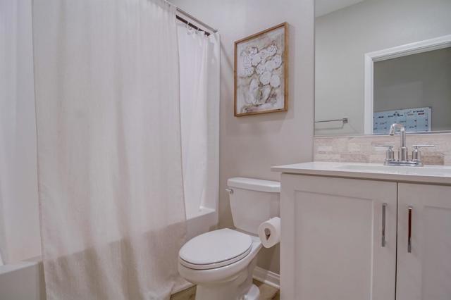2304 Trevi Cir, Chula Vista CA: https://media.crmls.org/mediaz/7e2d0788-4b1b-40fc-9629-251f328253c3.jpg