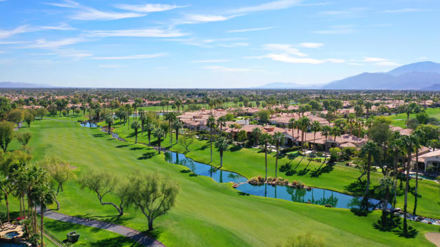 48275 Vista Calico, La Quinta CA: https://media.crmls.org/mediaz/7e2dbb6f-49bb-4f75-9e29-2daa2cd515fd.jpg