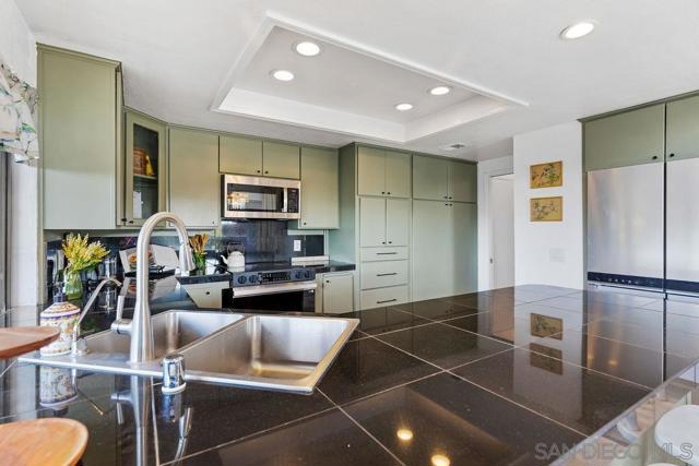 4339 Macronald Dr., La Mesa CA: https://media.crmls.org/mediaz/7e2e2bb7-8420-4911-9316-87262b8018f9.jpg