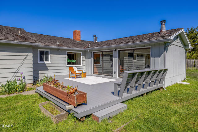 18601 Cypress Road, Fort Bragg CA: https://media.crmls.org/mediaz/7e2e2fcf-5e0b-4371-8c6d-7f751d9a256b.jpg