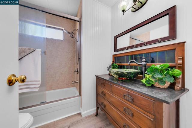 16401 San Pablo Ave, San Pablo CA: https://media.crmls.org/mediaz/7e2e6bf3-a0c4-4a90-9d93-872df947b28e.jpg