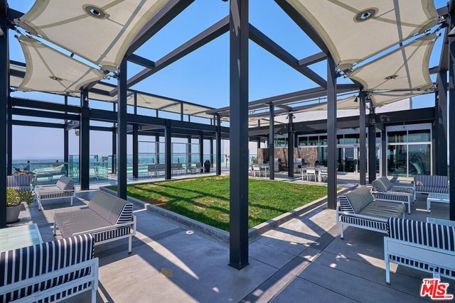 3810 Wilshire Boulevard, Los Angeles CA: https://media.crmls.org/mediaz/7e2eca9a-7a93-43b2-9fec-b7fdb9a47aaa.jpg
