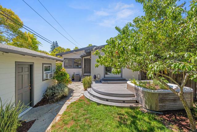 221 Grand Street, Redwood City CA: https://media.crmls.org/mediaz/7e2f952f-390b-4b54-8aab-688c34d89349.jpg