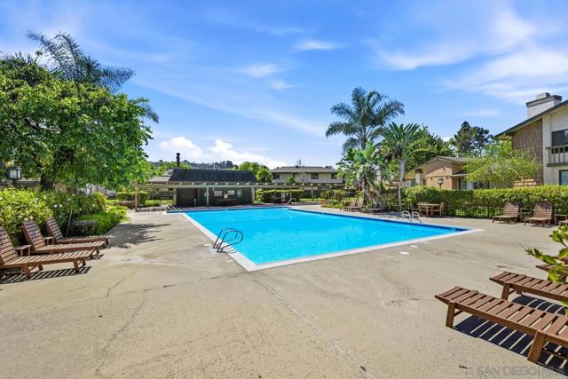 10705 Caminito Bravura, San Diego CA: https://media.crmls.org/mediaz/7e2f9d0d-b6a6-4b7b-9240-d4e93db4fd8a.jpg