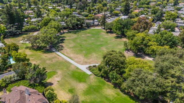 821 E Meadow Drive, Palo Alto CA: https://media.crmls.org/mediaz/7e2fdeab-183c-476e-af01-0d37323cb57d.jpg