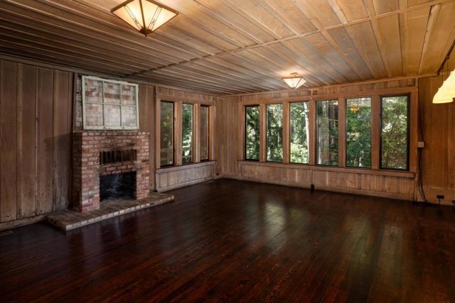 125 Grandview Drive, Woodside CA: https://media.crmls.org/mediaz/7e31884f-0275-48b4-a208-b11837e1b9fd.jpg