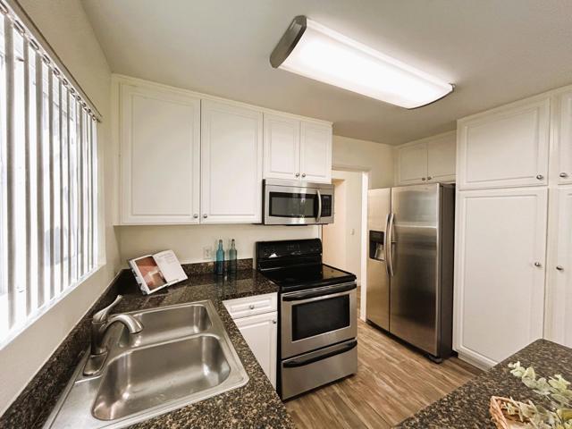 Detail Gallery Image 11 of 46 For 17159 W Bernardo Dr #103,  San Diego,  CA 92127 - 2 Beds | 2 Baths