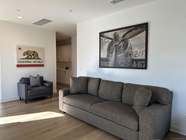 8005 Chalet Ln, Garden Grove CA: https://media.crmls.org/mediaz/7e319db1-4b2c-49c6-923b-b696e24f85e3.jpg