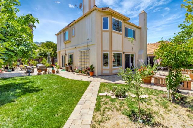 1319 Quail Creek Circle, San Jose CA: https://media.crmls.org/mediaz/7e32371f-5094-4b4e-91de-26b7f38e146c.jpg